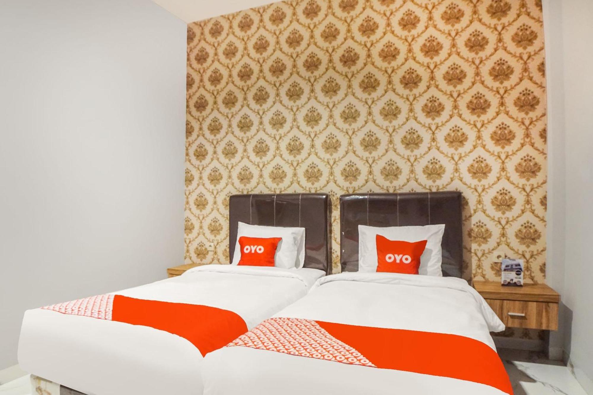 Super Oyo Capital O 92066 Papakoel Hotel & Cafe ميدان المظهر الخارجي الصورة
